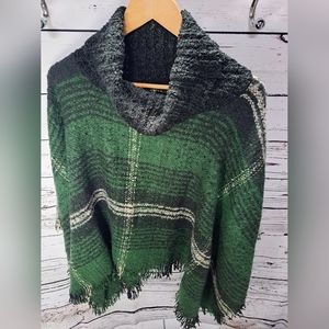 Max Edition Green Plaid Cape-Size S/M